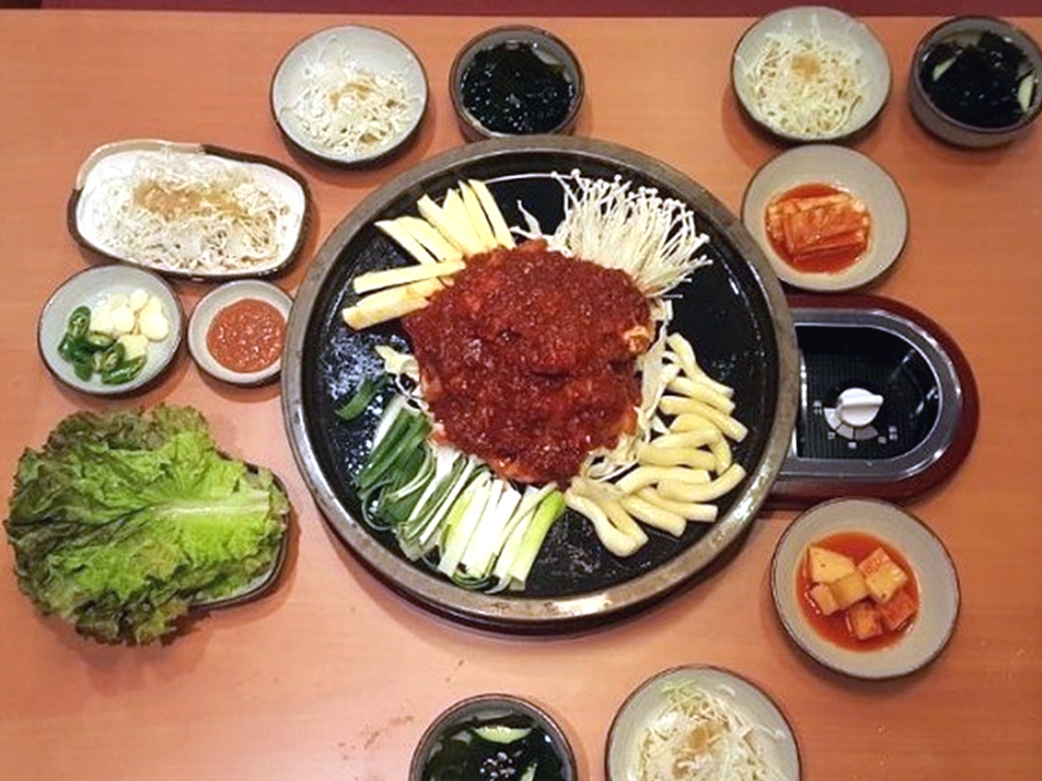 닭으로가 압구정본점 여행 추천 - 로드트립