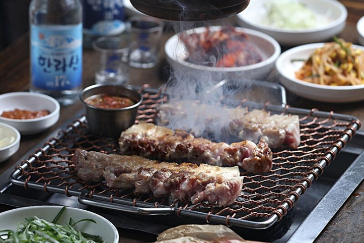 포도원흑돼지_1_공공3유형.jpg