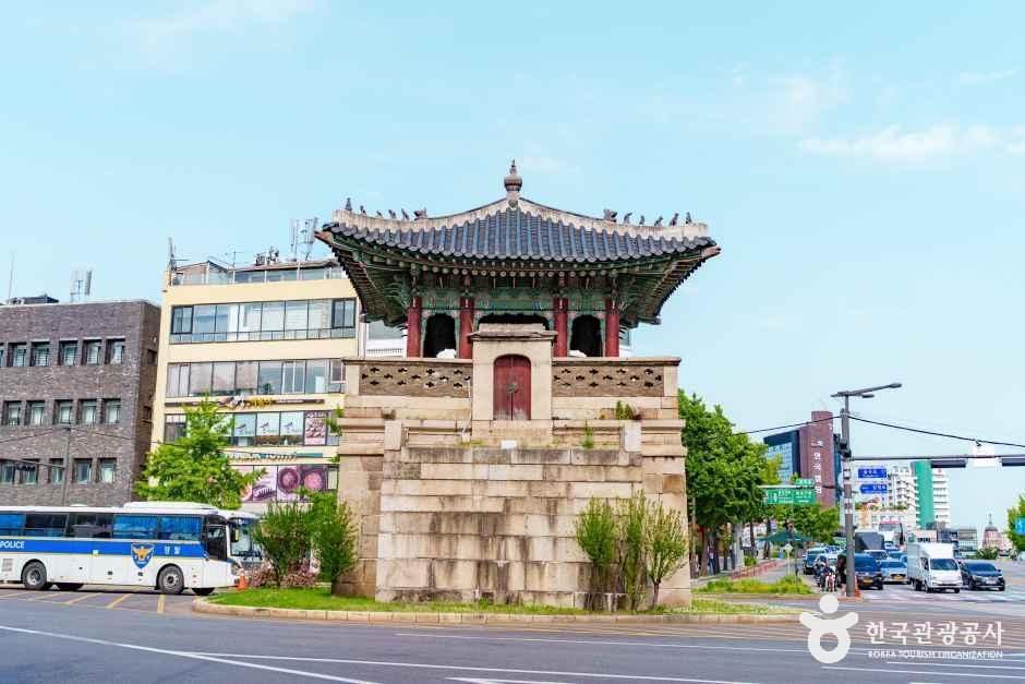 동십자각 여행 추천 - 로드트립