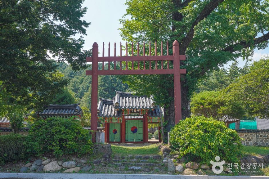 덕천서원(산청) 여행 추천 - 로드트립