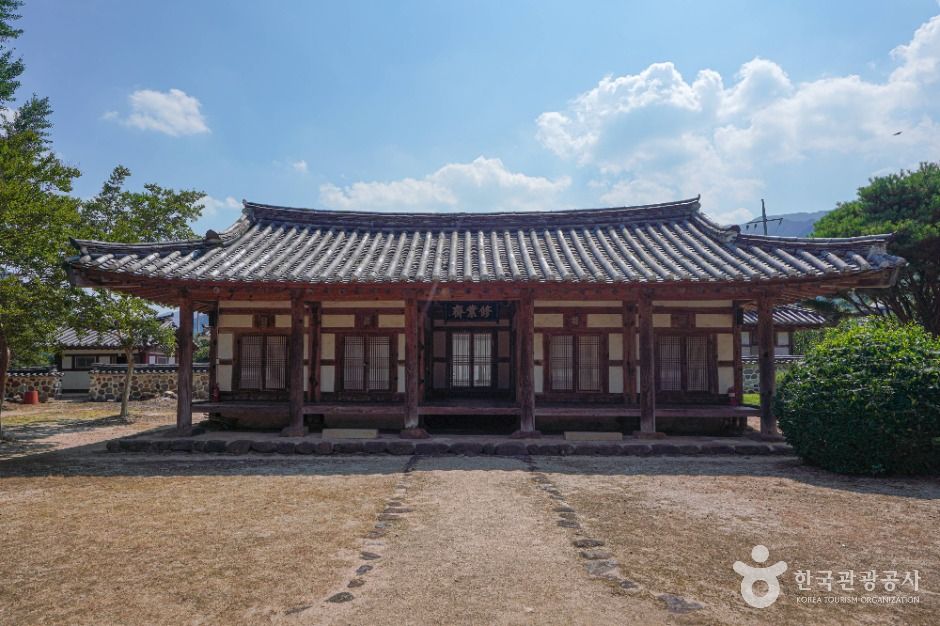 덕천서원(산청) 여행 추천 - 로드트립