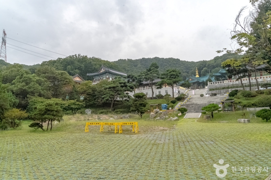 법륜사(용인 문수산) 여행 추천 - 로드트립