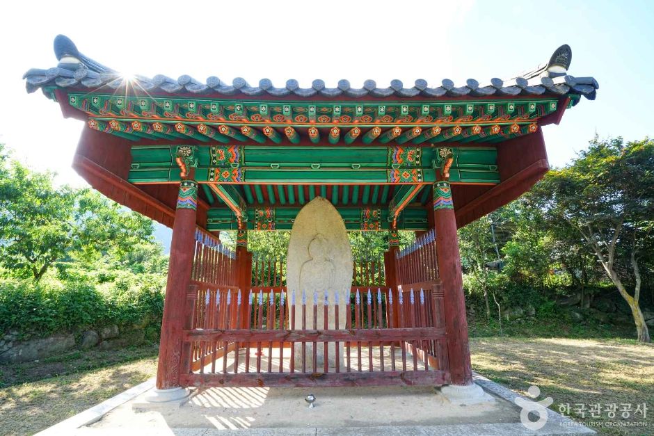 거창 강남사지 석조여래입상 여행 추천 - 로드트립