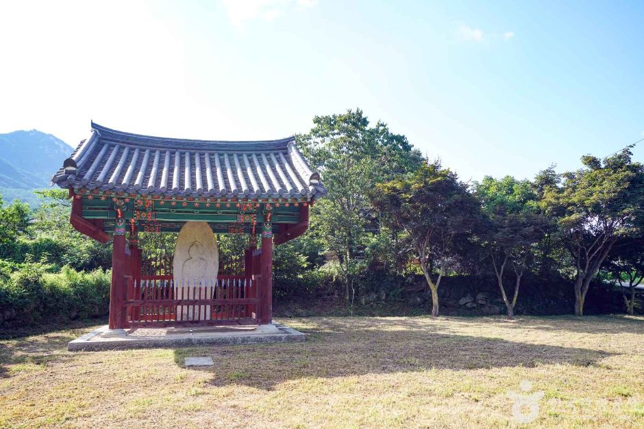 거창 강남사지 석조여래입상 여행 추천 - 로드트립