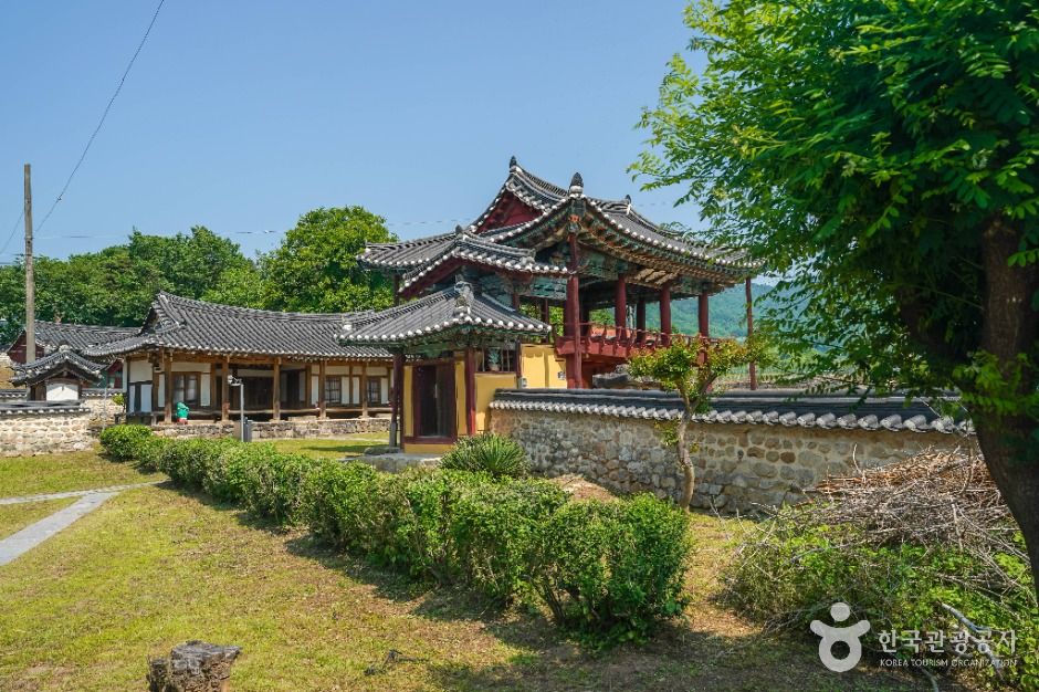 거창 포충사 여행 추천 - 로드트립