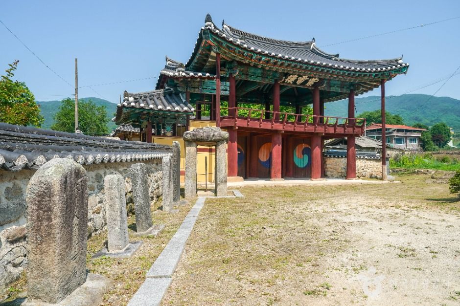 거창 포충사 여행 추천 - 로드트립