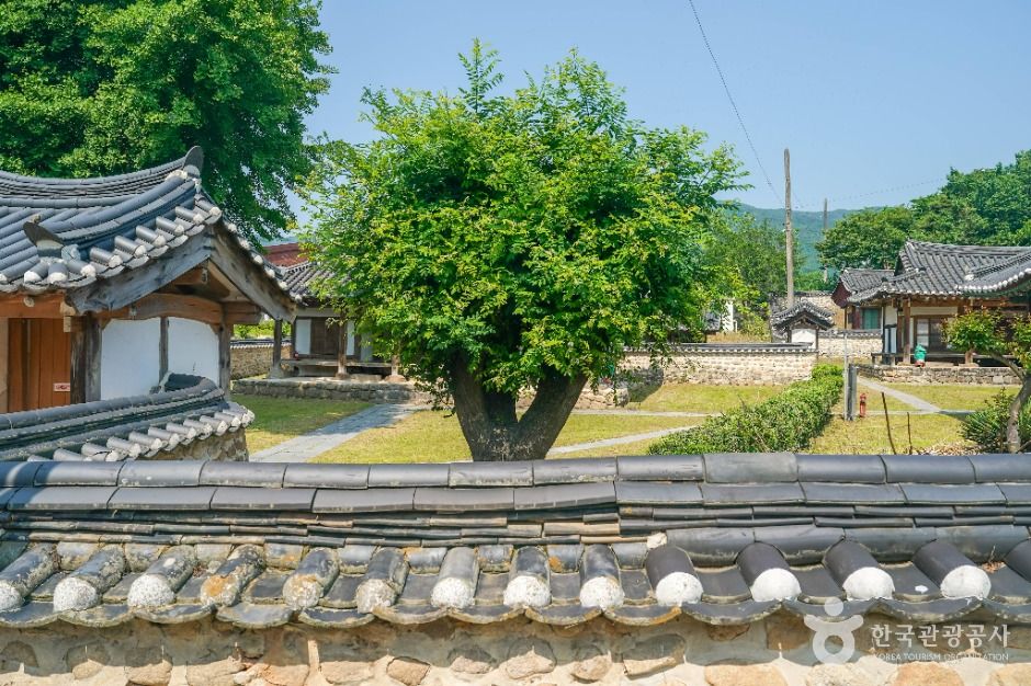 거창 포충사 여행 추천 - 로드트립