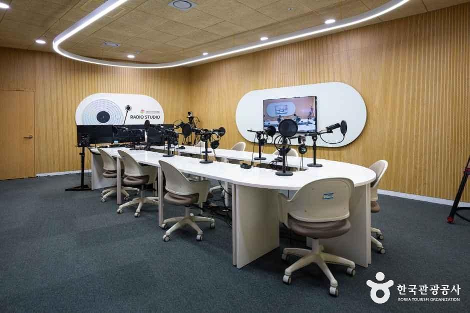 김포미디어아트센터 여행 추천 - 로드트립