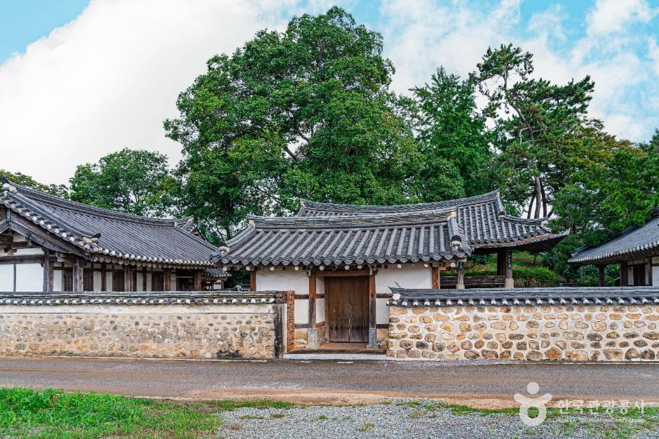 보산정사 여행 추천 - 로드트립