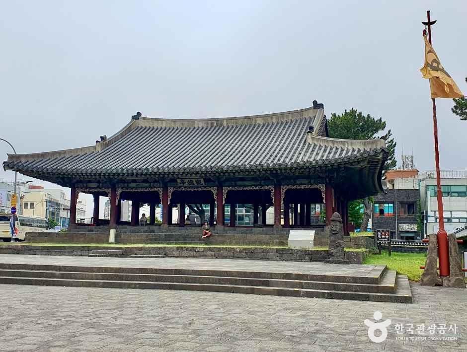 관덕정(제주) 여행 추천 - 로드트립