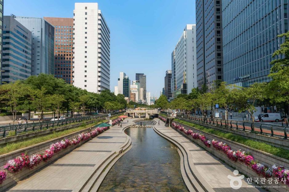 청계천 여행 추천 - 로드트립