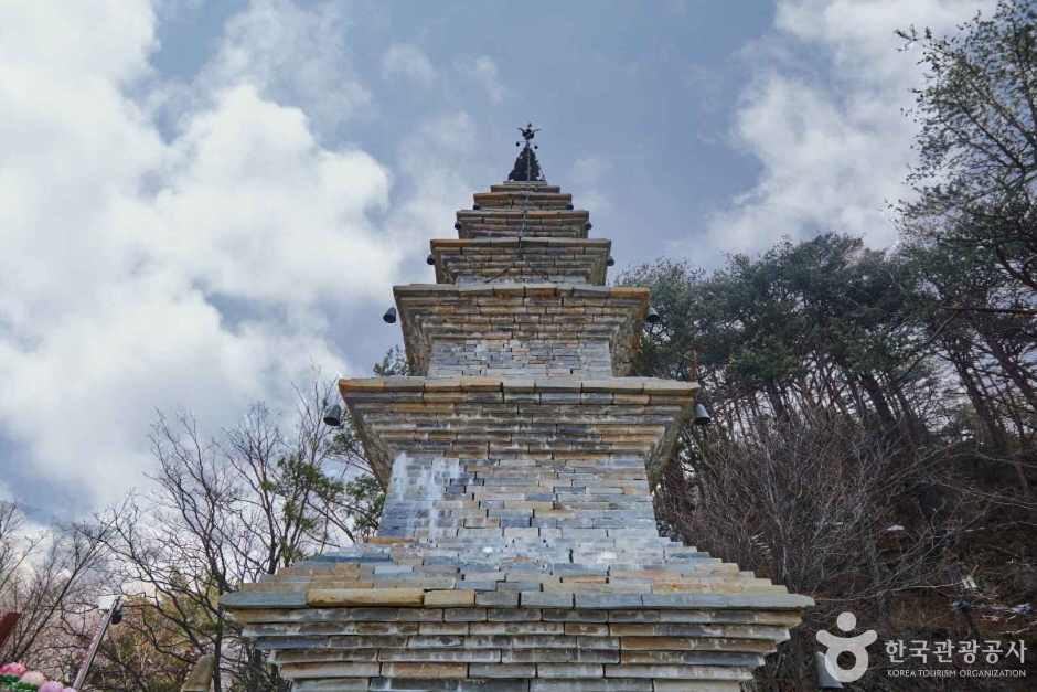 정암사 수마노탑 여행 추천 - 로드트립