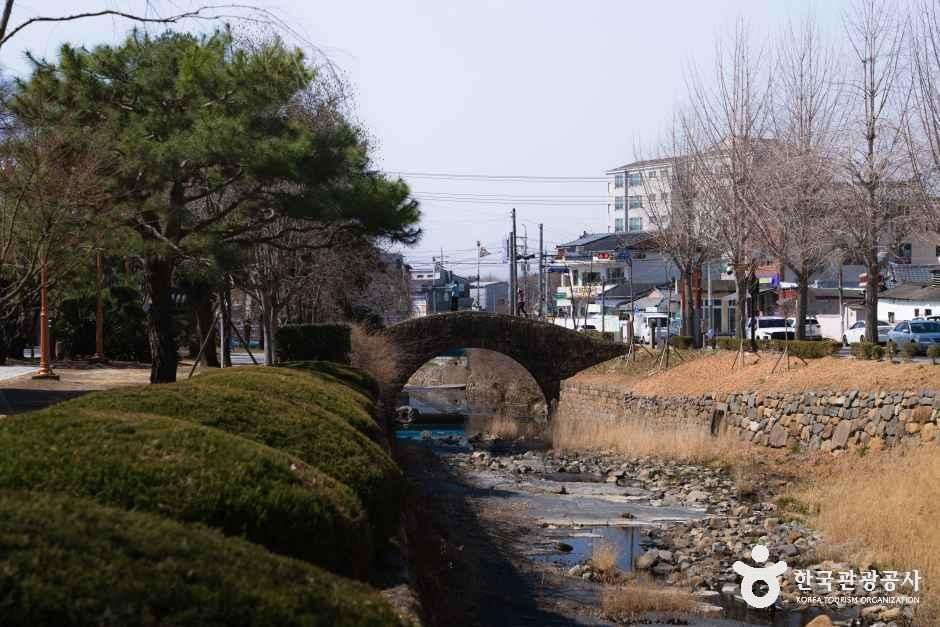 창녕 영산 만년교 여행 추천 - 로드트립