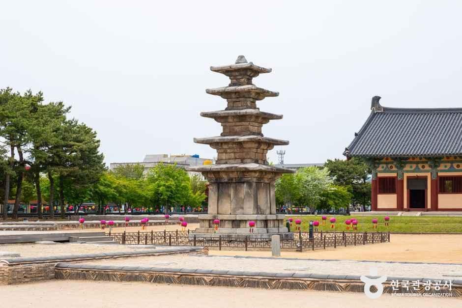 부여 정림사지 오층석탑 [유네스코 세계유산] 여행 추천 - 로드트립