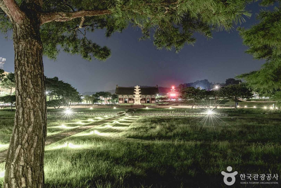 부여 정림사지 오층석탑 [유네스코 세계유산] 여행 추천 - 로드트립