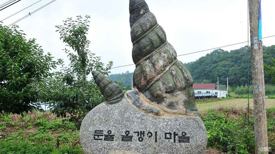 괴산 둔율 올갱이마을 여행 추천 - 로드트립