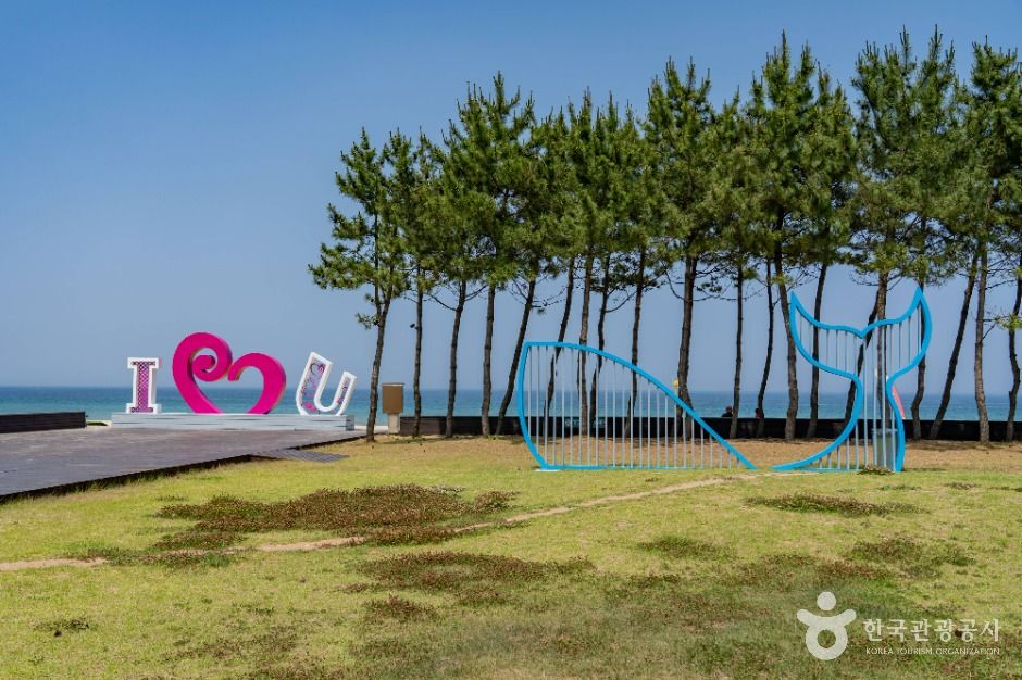 증산해변 여행 추천 - 로드트립