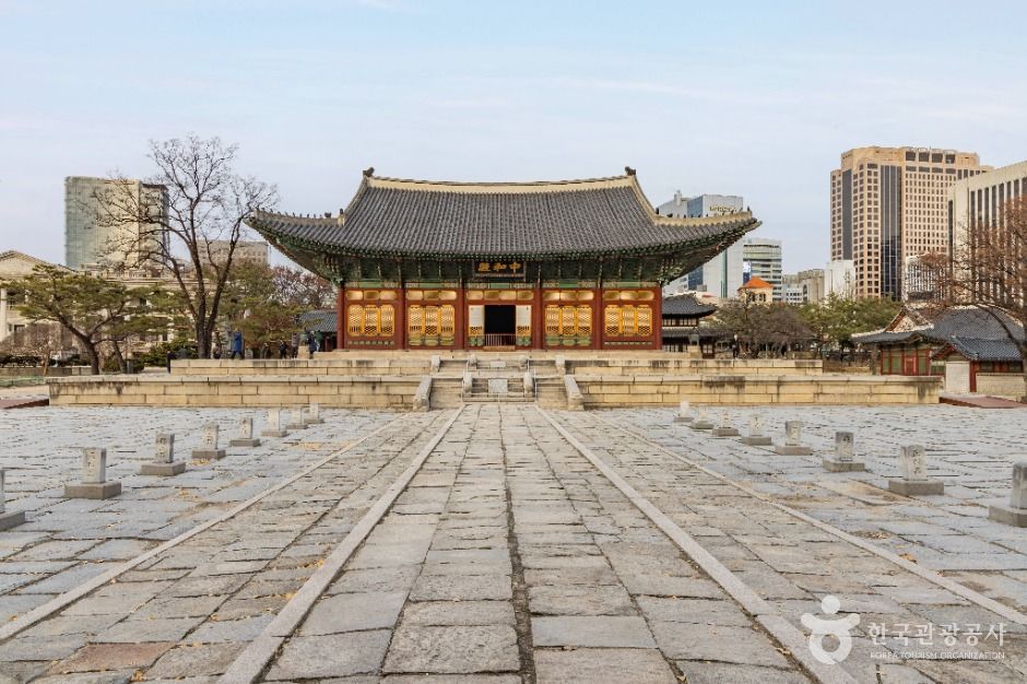 덕수궁 여행 추천 - 로드트립