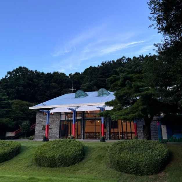 문아트그라운드 뮤지엄 여행 추천 - 로드트립