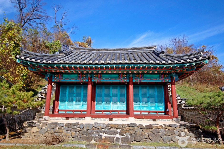 충주 박팽년 사당 여행 추천 - 로드트립