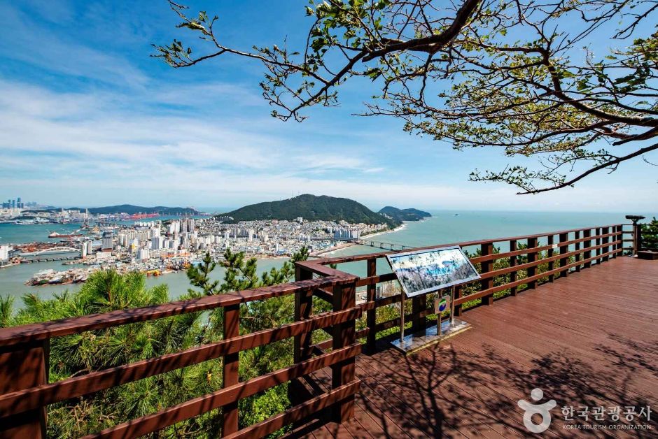 천마산 조각공원 여행 추천 - 로드트립