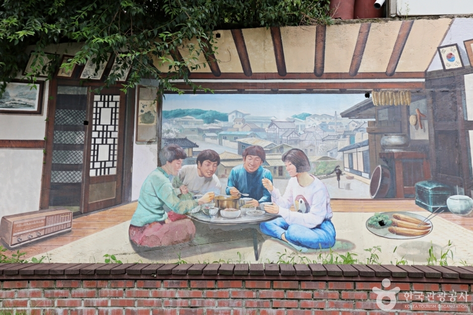 군산 말랭이마을 여행 추천 - 로드트립