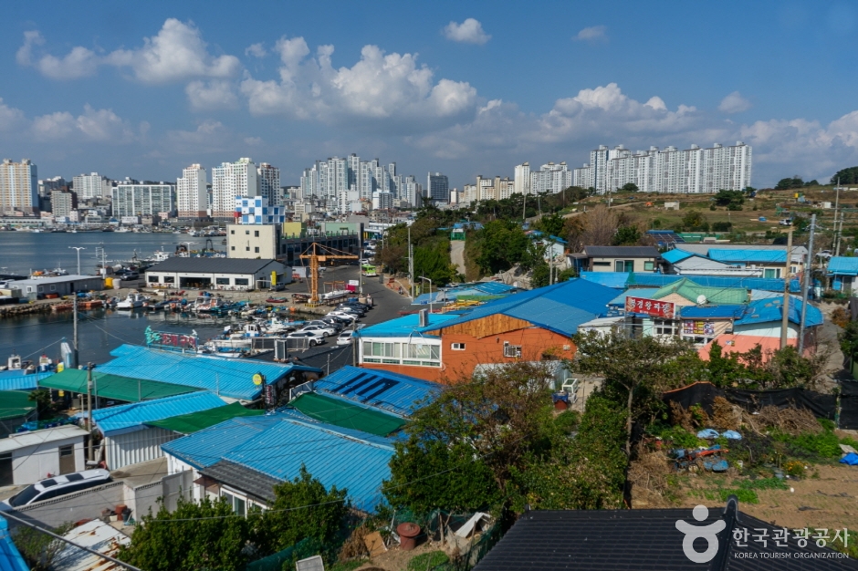 성끝 벽화 마을 여행 추천 - 로드트립
