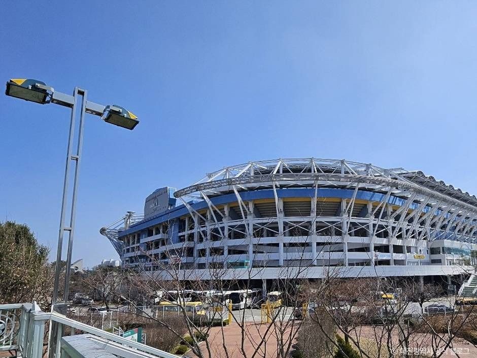 대전월드컵경기장 여행 추천 - 로드트립