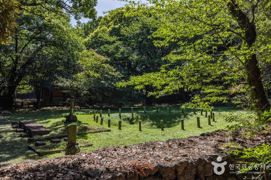 제주 삼성혈 여행 추천 - 로드트립