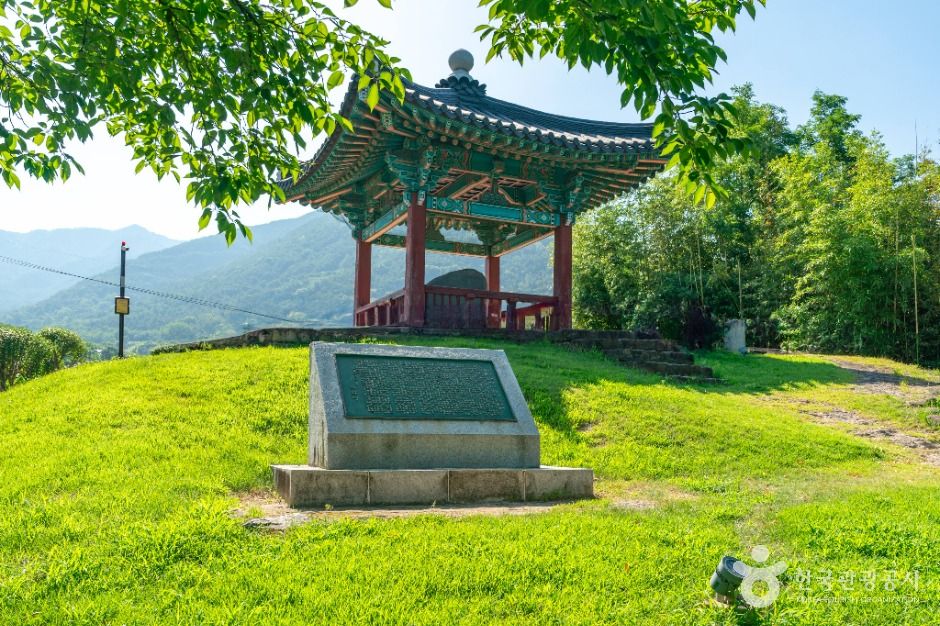 창녕 신라 진흥왕 척경비 여행 추천 - 로드트립