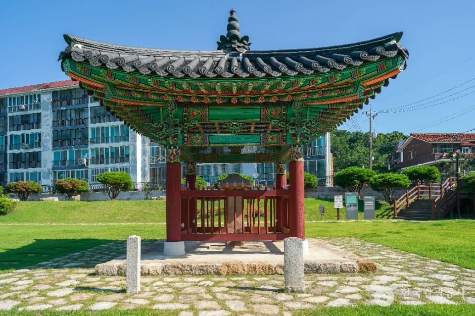 창녕 인양사 조성비 여행 추천 - 로드트립