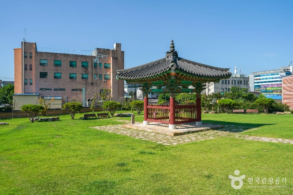 창녕 인양사 조성비 여행 추천 - 로드트립