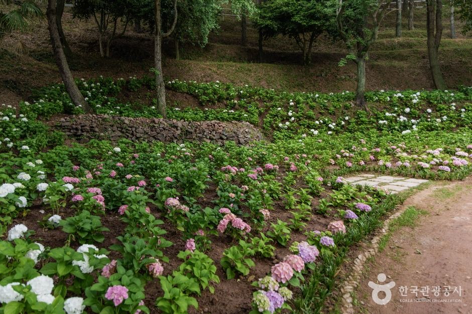 망산공원 여행 추천 - 로드트립
