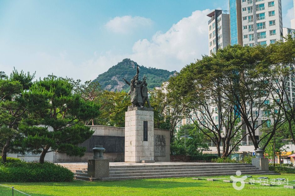 3.1독립선언기념탑 여행 추천 - 로드트립