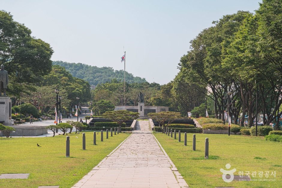 3.1독립선언기념탑 여행 추천 - 로드트립