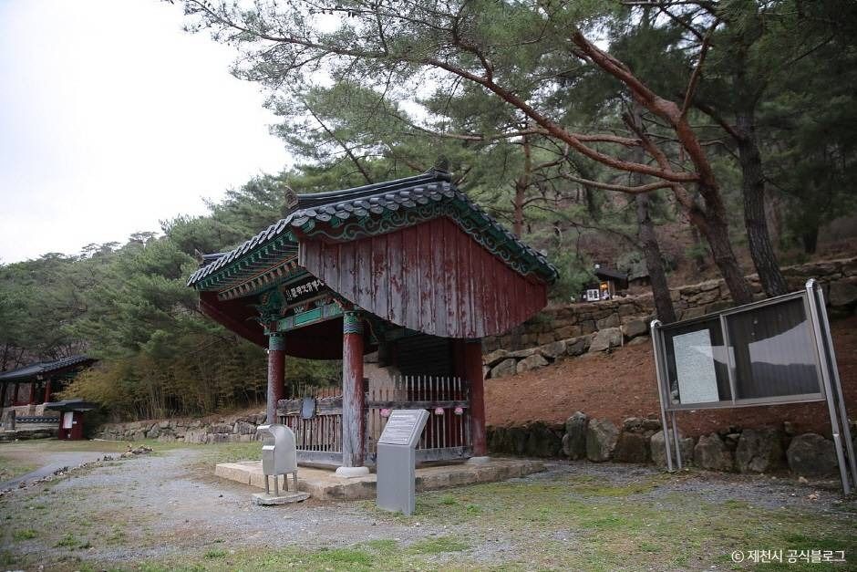 덕주사(제천) 여행 추천 - 로드트립