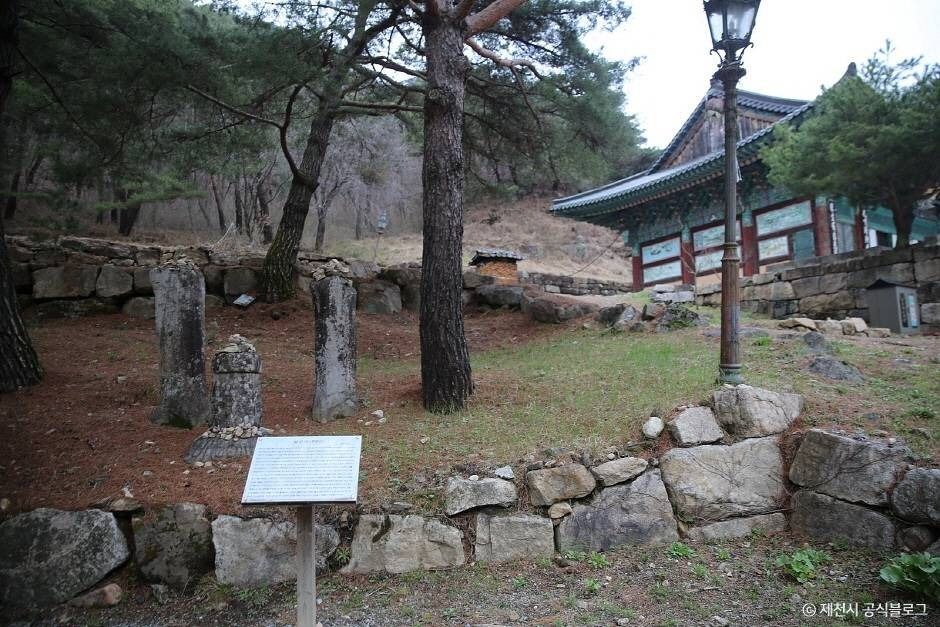덕주사(제천) 여행 추천 - 로드트립