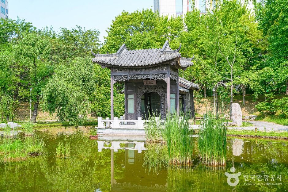 효원공원 월화원 여행 추천 - 로드트립