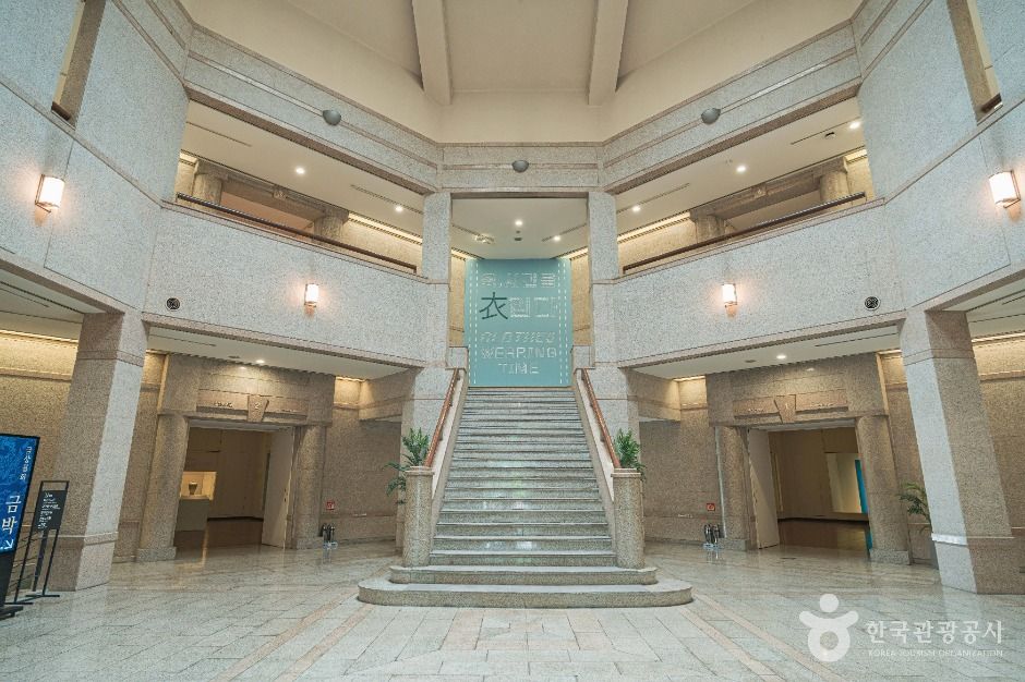 이화여자대학교 박물관 여행 추천 - 로드트립