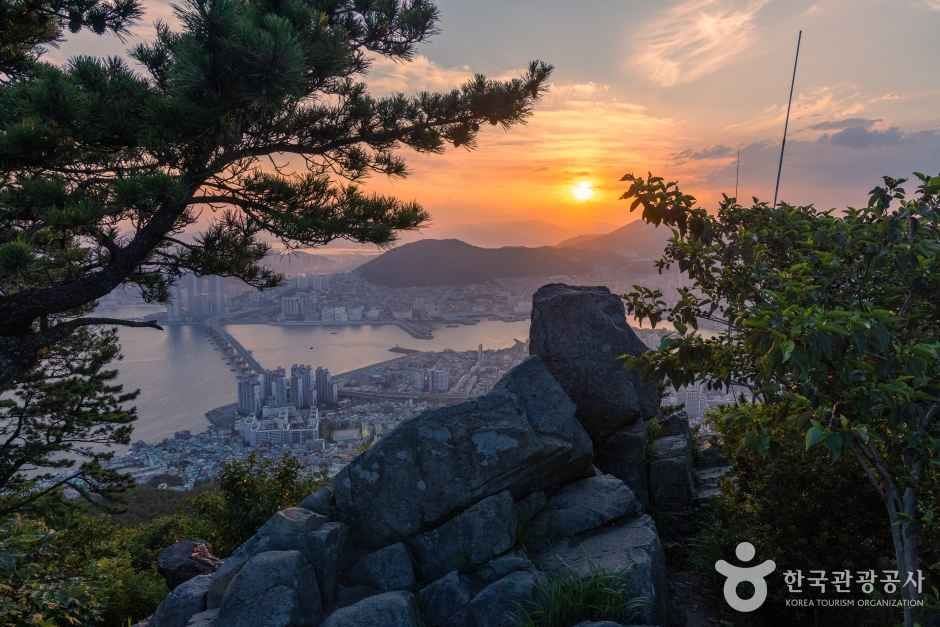 봉래산(부산) 여행 추천 - 로드트립