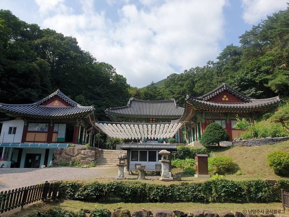봉영사(남양주) 여행 추천 - 로드트립