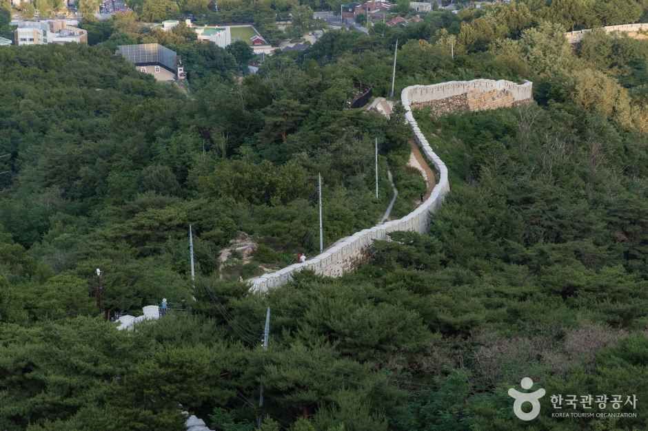 인왕산 여행 추천 - 로드트립