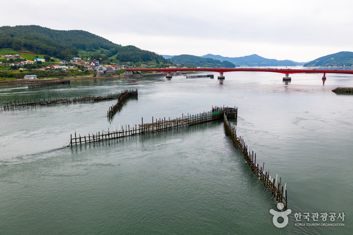 창선교와 원시어업 죽방렴 여행 추천 - 로드트립