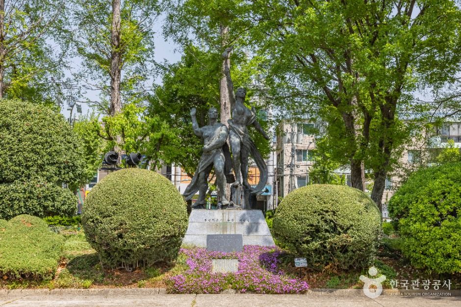 부산박물관 여행 추천 - 로드트립