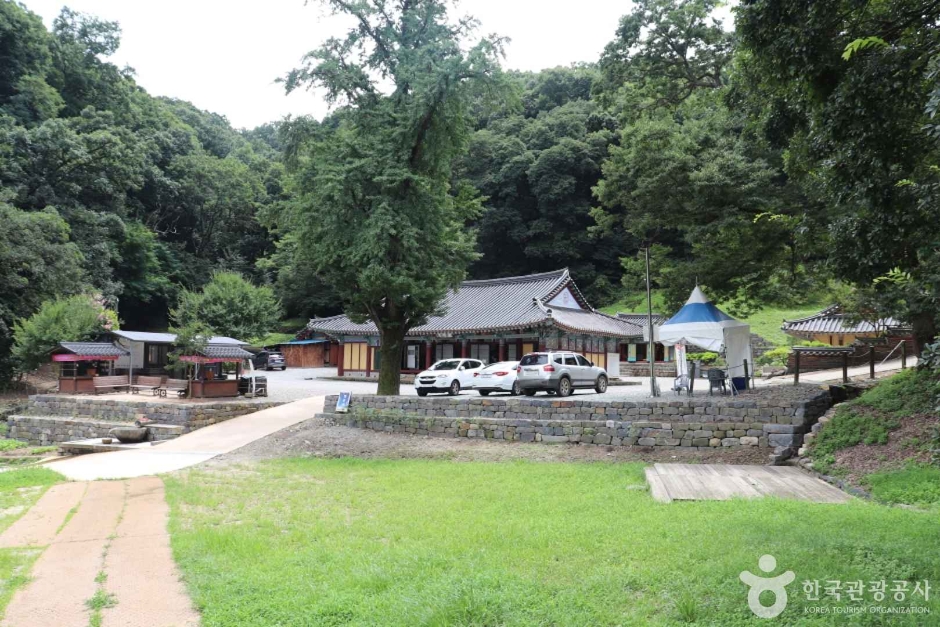 영은사(공주) 여행 추천 - 로드트립
