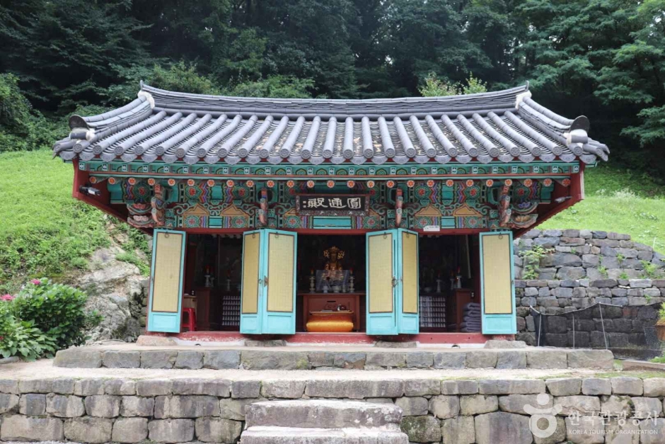 영은사(공주) 여행 추천 - 로드트립
