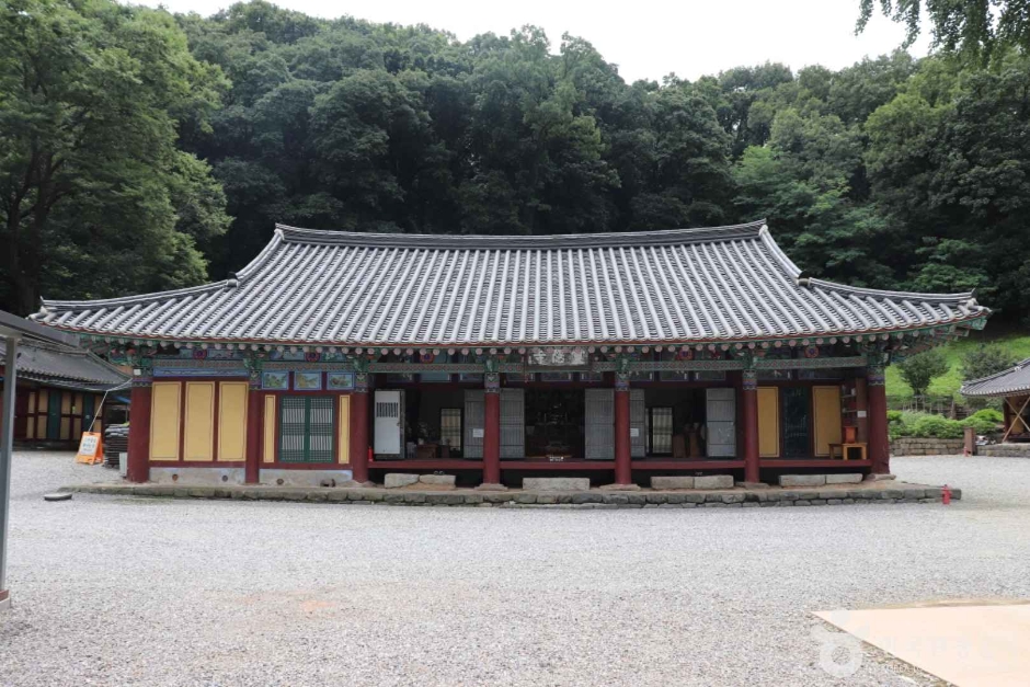 영은사(공주) 여행 추천 - 로드트립