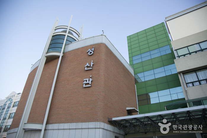 고신대학교복음병원 의학도서관 여행 추천 - 로드트립