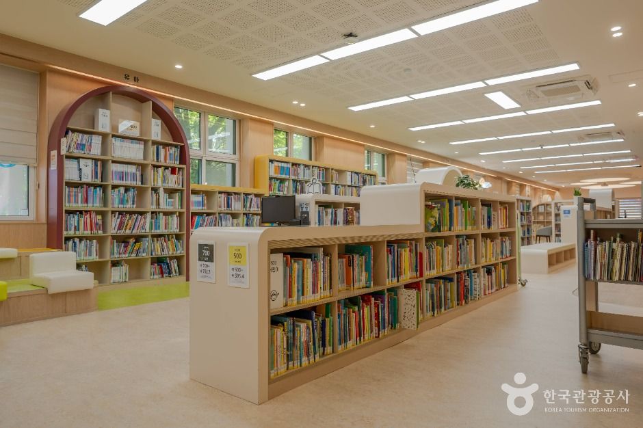 서울특별시교육청 정독도서관 여행 추천 - 로드트립