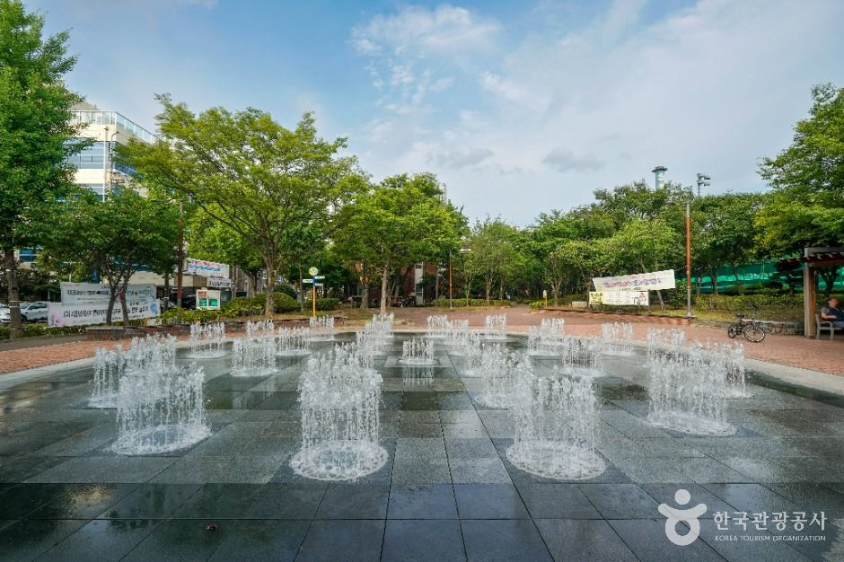 감삼못공원 여행 추천 - 로드트립